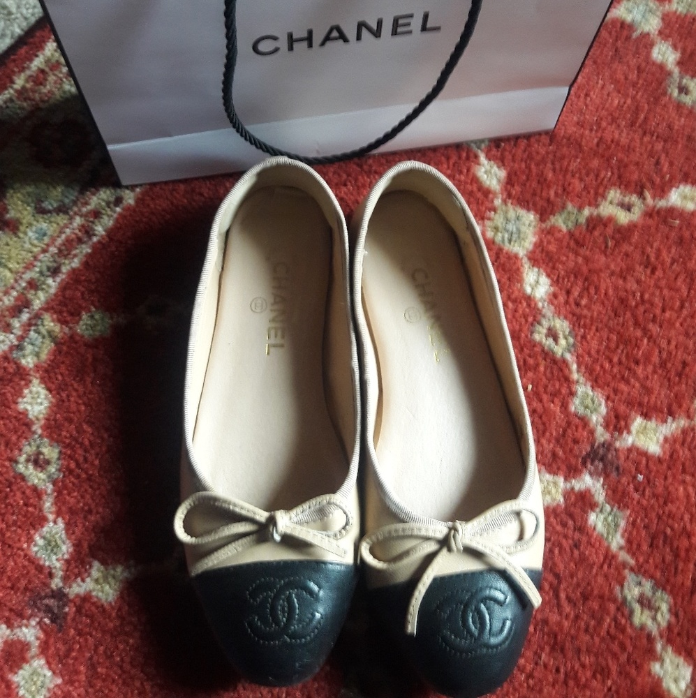 Chanel  flat shoes